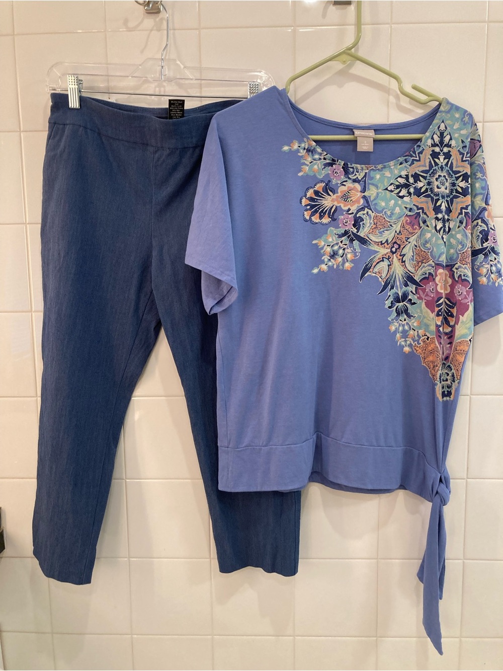 Chico's Lavender Blue Cropped Pants & Printed Tie-Hem Top Set